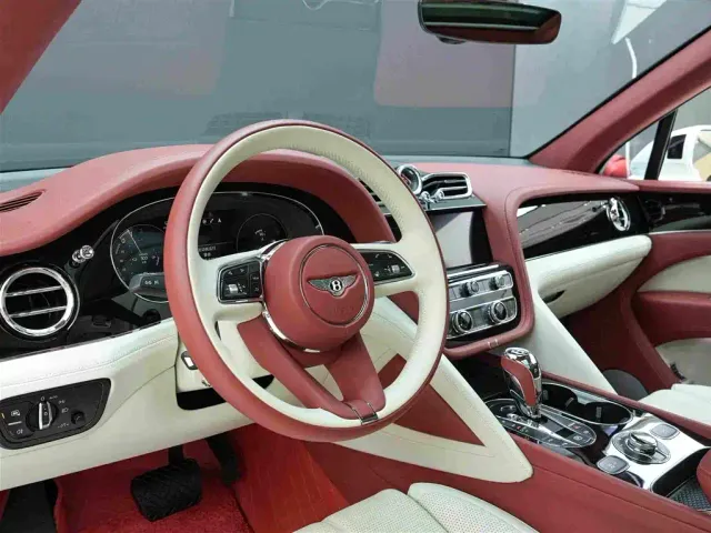 Bentley Bentayga Hybrid — Фото автомобиля 8