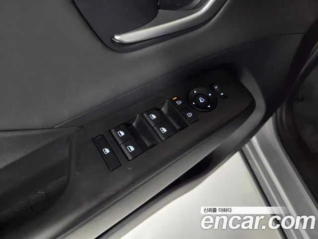 Hyundai Kona SX2 — Фото автомобиля 11