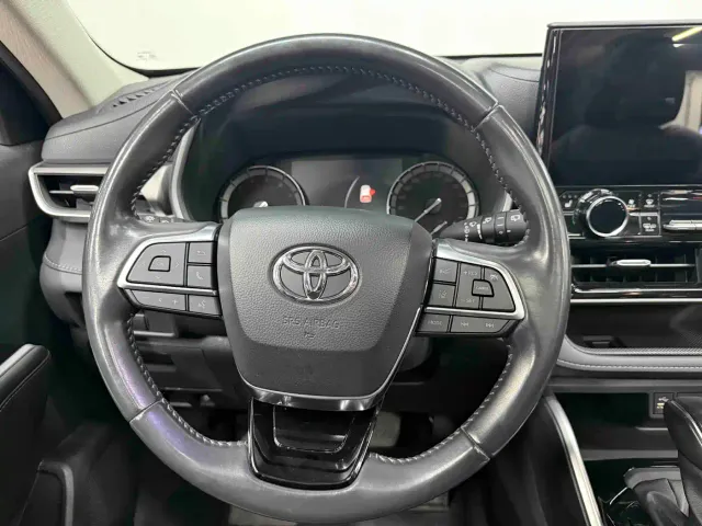 Toyota Highlander — Фото автомобиля 16