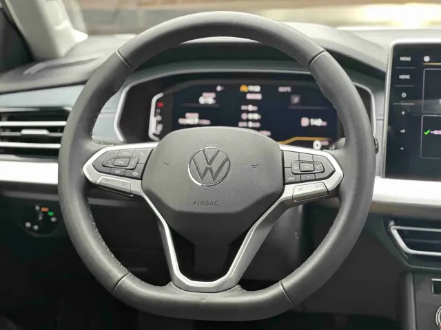 Volkswagen Lavida — Фото автомобиля 14