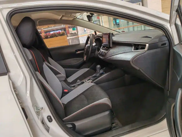 Toyota Corolla — Фото автомобиля 9