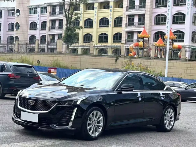 Фотография автомобиля — Cadillac CT5