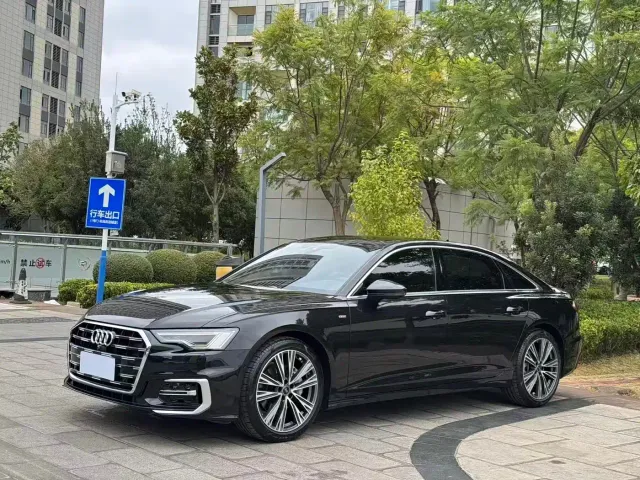 Фотография автомобиля — Audi A6L