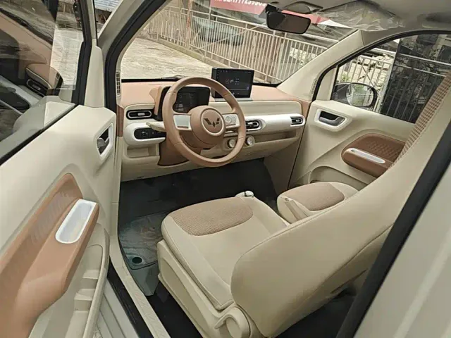 Wuling Hongguang Mini EV — Фото автомобиля 15
