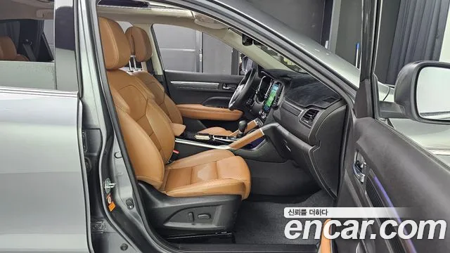Renault-KoreaSamsung QM6 Новый QM6 2.0 LPe RE Signature 2WD — Фото автомобиля 12
