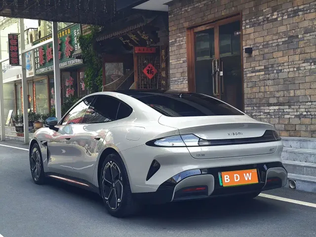 Xiaomi SU7 — Фото автомобиля 4