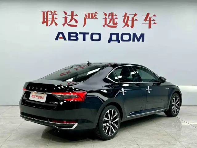 Skoda Superb — Фото автомобиля 7