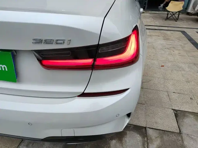 BMW 3 Series — Фото автомобиля 7