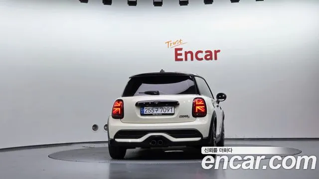 MINI Cooper — Фото автомобиля 4