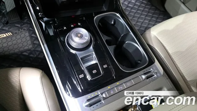 Kia Canival Carnival 4 поколение Бензин 7 мест Signature — Фото автомобиля 9