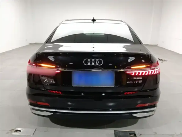 Audi A6L — Фото автомобиля 3