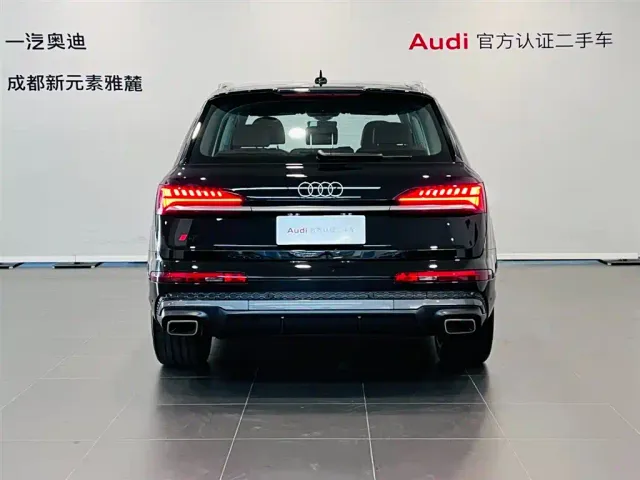Audi Q7 — Фото автомобиля 5