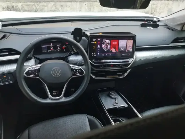 Volkswagen ID.6 X 2023 Upgraded Pure Long Range Edition — Фото автомобиля 12