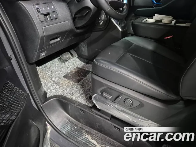 Hyundai Staria — Фото автомобиля 10