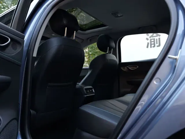 BYD Seal 05 DM-i — Фото автомобиля 8