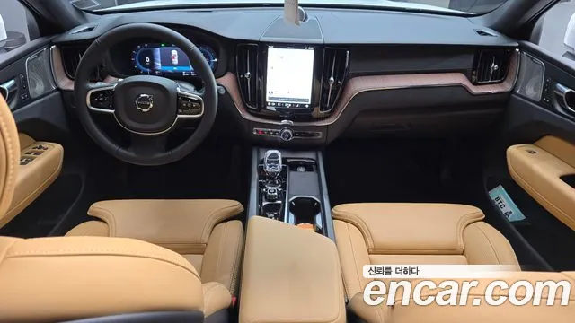 Вольво XC60 — Фото автомобиля 7