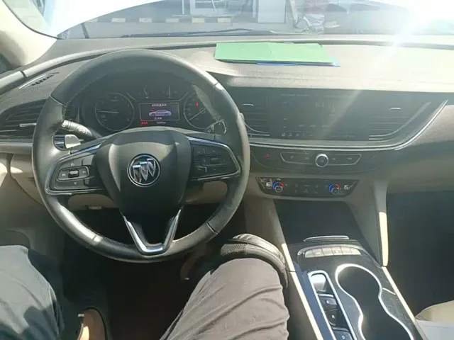 Buick Regal — Фото автомобиля 9