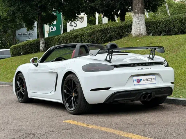 Porsche 718 — Фото автомобиля 4