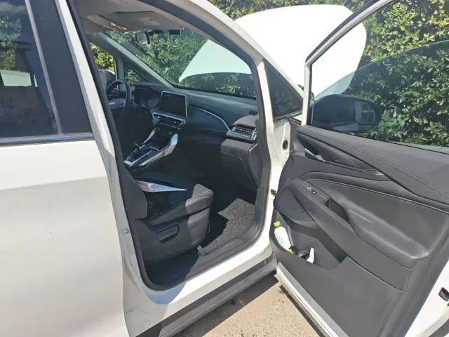 Maxus EUNIQ 5 — Фото автомобиля 17