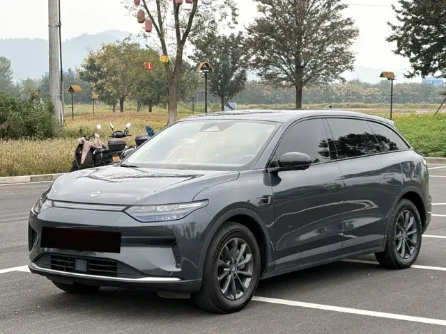 Фотография автомобиля — Leapmotor C11