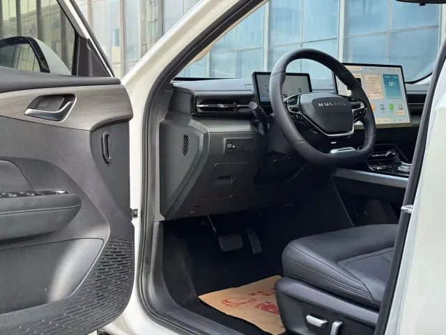 Wuling Starlight — Фото автомобиля 4