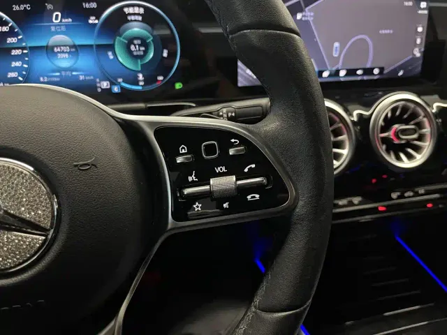 Mercedes-Benz GLA-Class — Фото автомобиля 22
