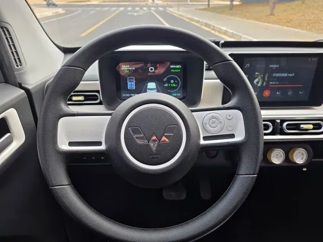 Wuling Hongguang Mini EV — Фото автомобиля 8