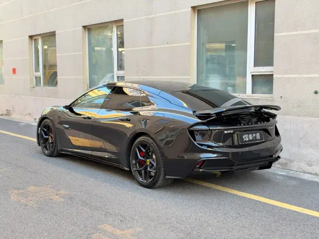 Lotus Emeya — Фото автомобиля 3