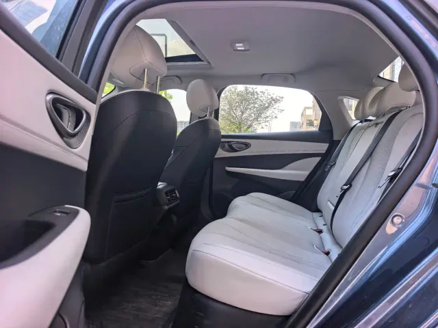 BYD Seal 05 DM-i — Фото автомобиля 9