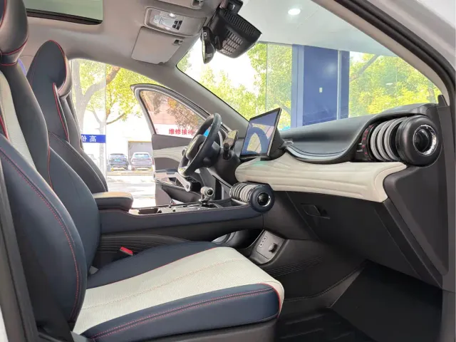 BYD Yuan PLUS — Фото автомобиля 13