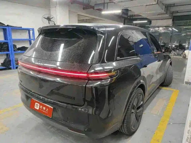 Li Auto L8 — Фото автомобиля 2