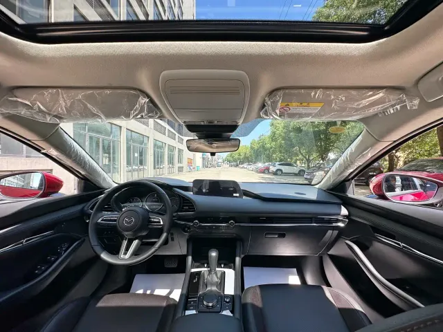 Mazda Axela — Фото автомобиля 6