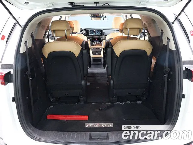 Kia Canival Carnival 4 поколение Бензин 9 мест Prestige — Фото автомобиля 19