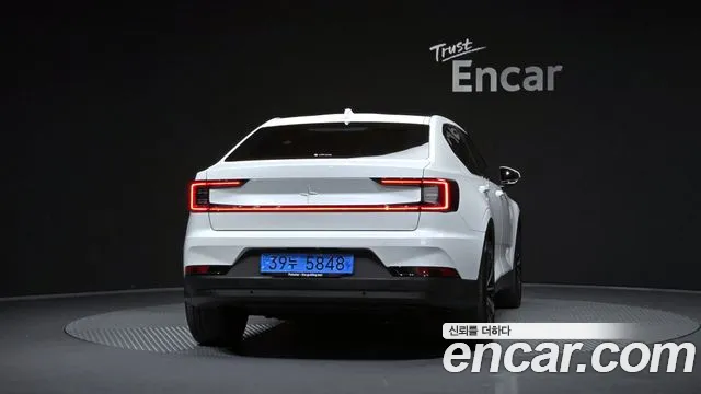 Polestar 2 — Фото автомобиля 4