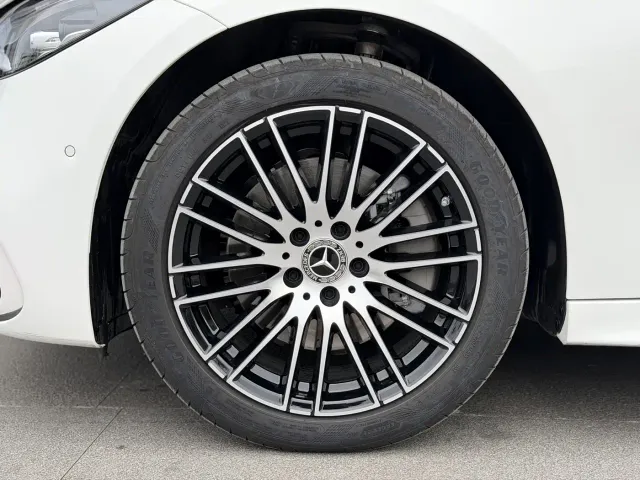 Mercedes-Benz C-Class — Фото автомобиля 10