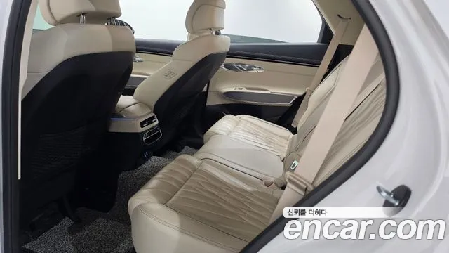 Genesis GV70 — Фото автомобиля 17