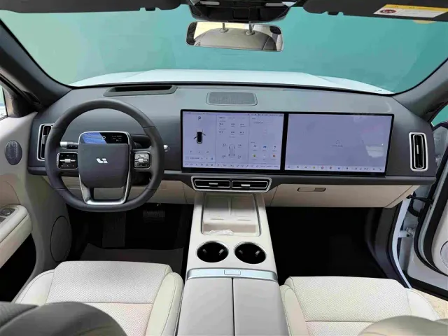 Li Auto L7 — Фото автомобиля 6