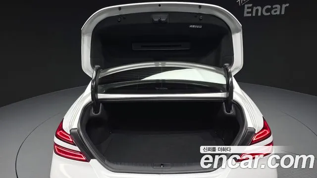 Genesis G70 Новый G70 Бензин 2.5T 4WD — Фото автомобиля 18