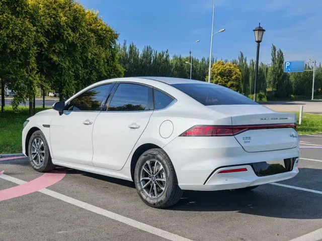 BYD Qin PLUS — Фото автомобиля 5