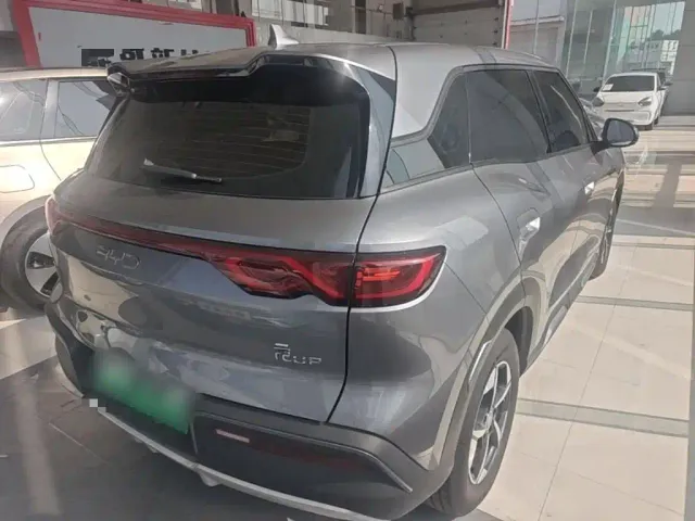 BYD Yuan UP 2024 401KM Leading Edition — Фото автомобиля 6