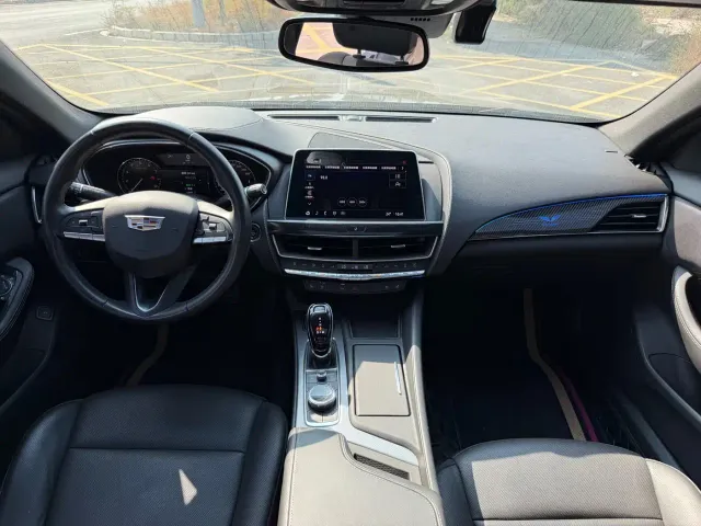 Cadillac CT5 — Фото автомобиля 5