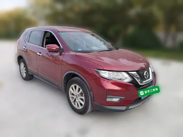 Nissan X-Trail — Фото автомобиля 3