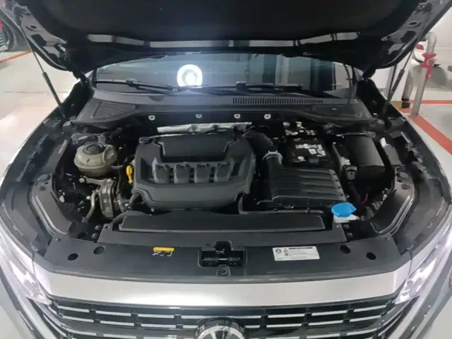 Volkswagen Passat — Фото автомобиля 12