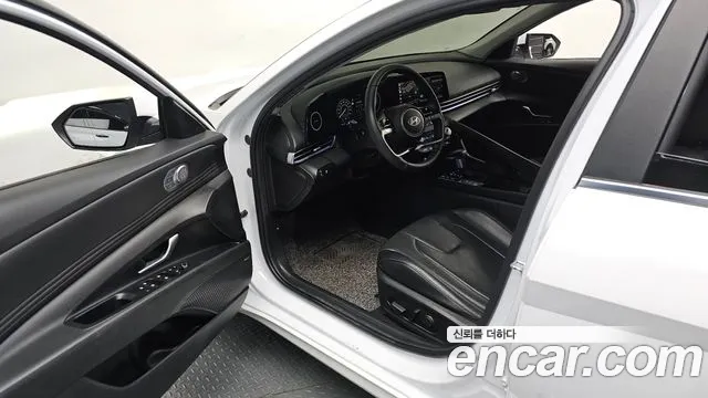 Hyundai Avante CN7 — Фото автомобиля 10