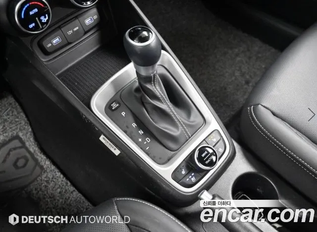 Hyundai Venue — Фото автомобиля 9