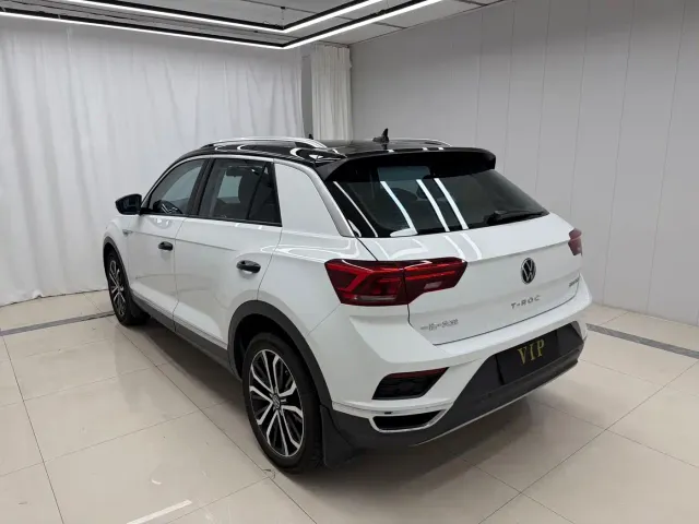 Volkswagen T-Roc — Фото автомобиля 4