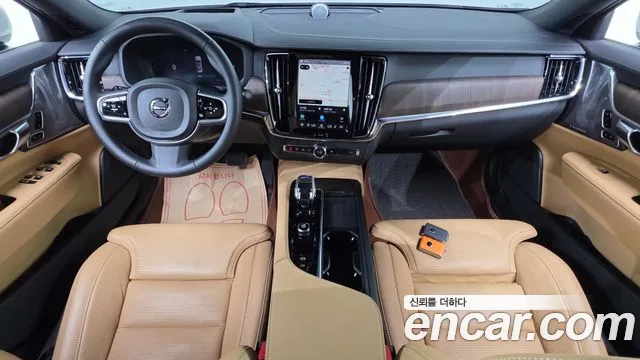 Volvo S90 — Фото автомобиля 10
