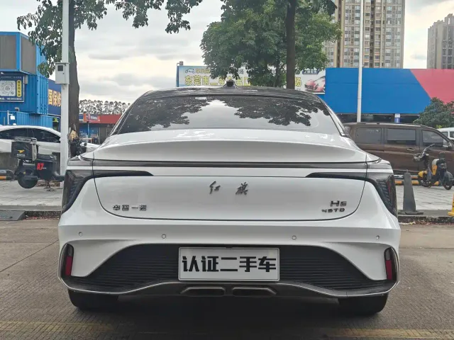 Hongqi H6 — Фото автомобиля 13