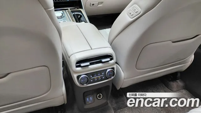 Genesis GV80 — Фото автомобиля 30