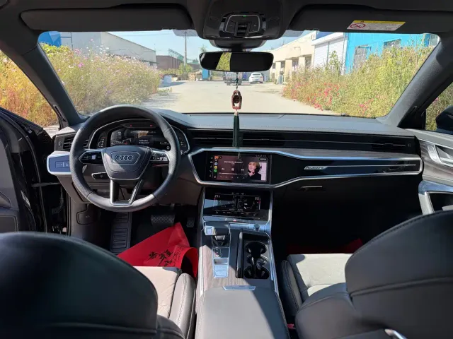 Audi A6L — Фото автомобиля 14